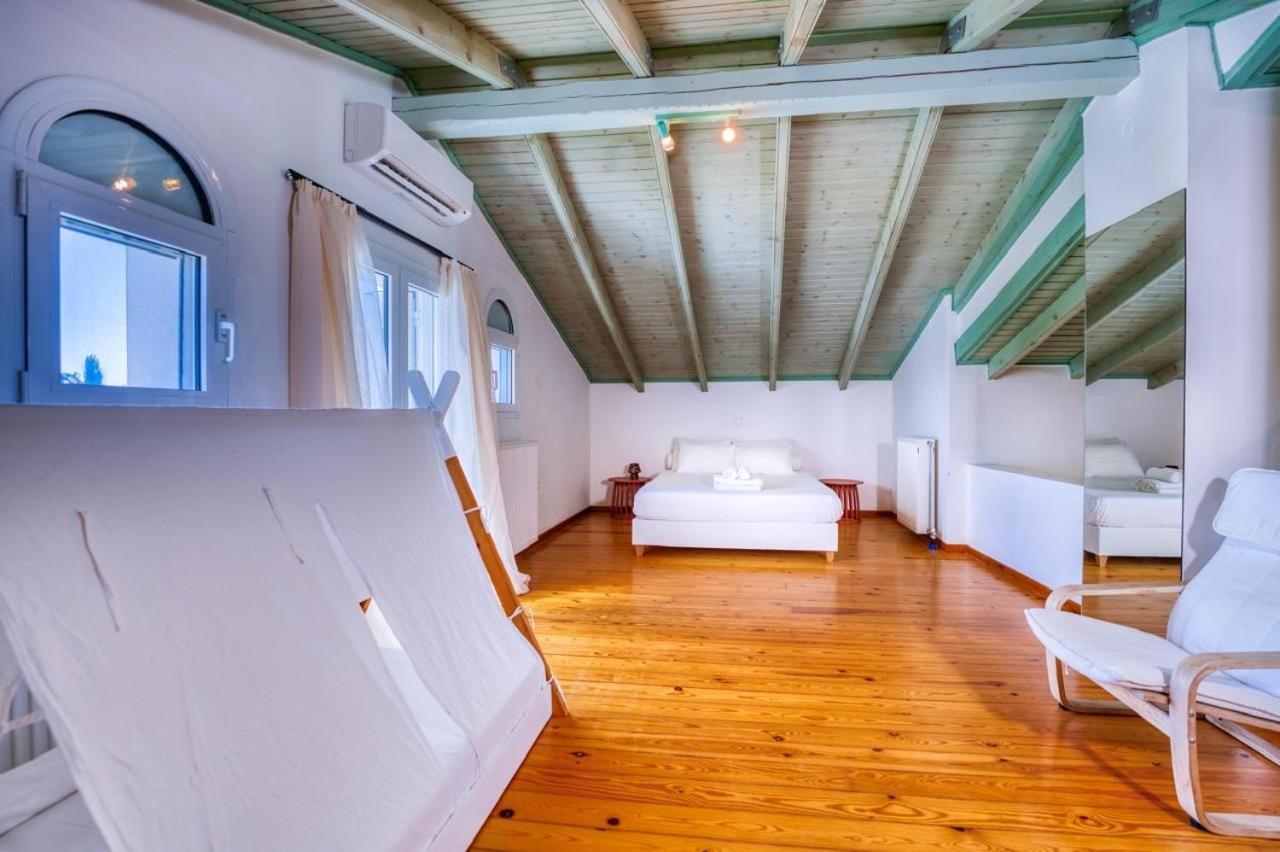 Апартаменти Mavres Luxury Loft Agios Matthaios  Екстер'єр фото